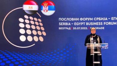 صورة وزيرة التجارة: دراسة إمكانية عقد اتفاقية للتجارة الحرة بين مصر وصربيا