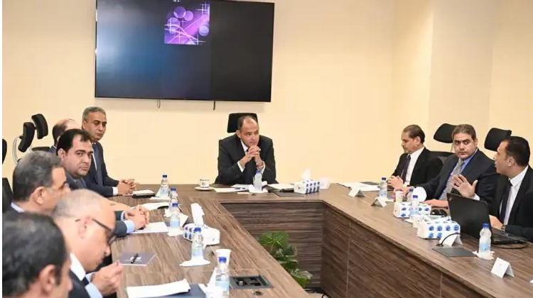 وزير التجارة والصناعة يتفقد مقر الوزارة بالعاصمة الإدارية الجديدة