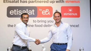 صورة اتصالات مصر توقع اتفاقية مع تطبيق المنيوز لتقديم مزايا للعملاء مع 2000 مطعم في 4 محافظات