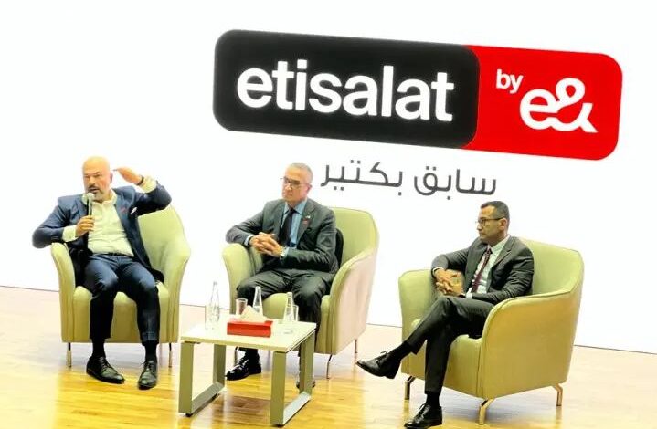 اتصالات e& تعتزم ضخ استثمارات بقيمة 10 مليارات جنيه في السوق المصري خلال 2024