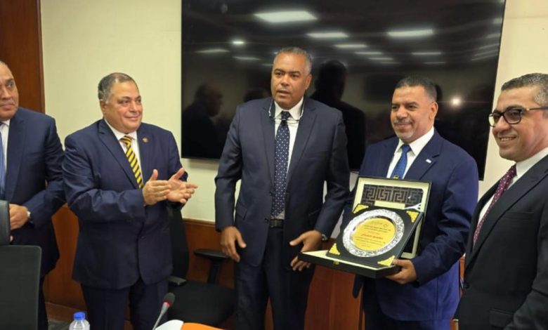 اتحاد بنوك مصر يكرم القطاع القانوني بالبنك التجاري الدولي