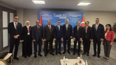 صورة وزير الاستثمار يبحث مع وزير التجارة التركي زيادة التبادل التجاري إلى 15 مليار دولار