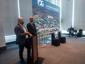 شادى ويليام الرئيس التنفيذي لمجموعة التنمية الصناعية يستعرض إمكانيات المنطقة الصناعية باكتوبر الجديدة