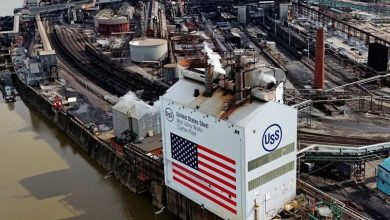 صورة يو إس ستيل تعيد تشغيل أفران بعد توقف استمر عامين