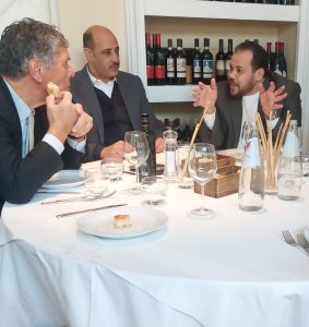 رئيس مجلس شركة عطية جروب المصرية بإيطاليا، وكريم إسماعيل شركة سكور جروس لتجهيزات الملاعب الرياضية