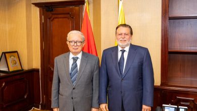 صورة محافظ البنك المركزي المصري يبحث مع نائب رئيس الوزراء للشؤون الاقتصادية مستجدات الأوضاع الاقتصادية